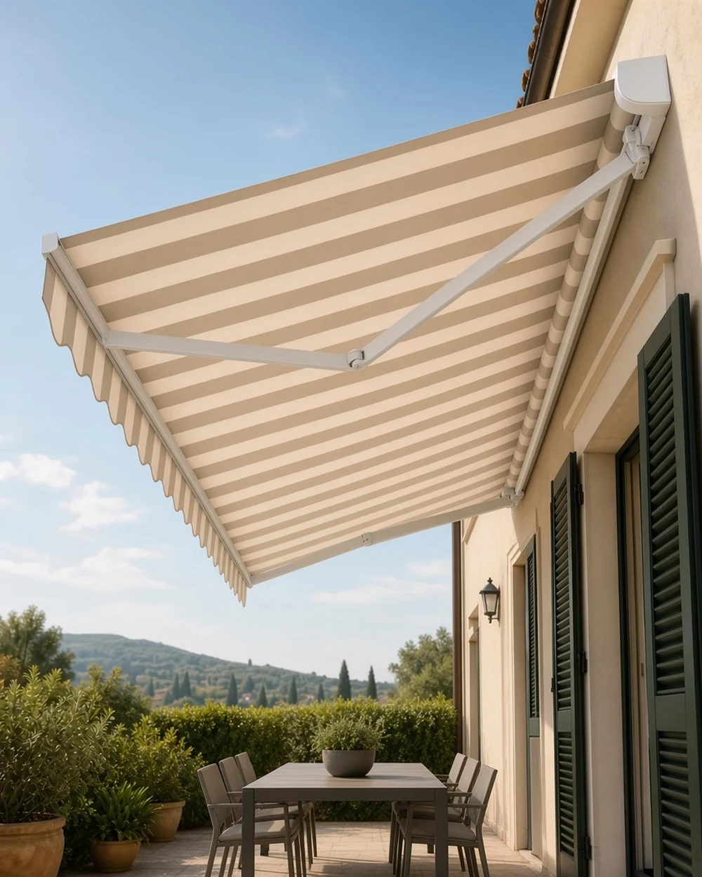 Tenda CAPRI na terasi – prugasto platno, zglobne ruke bez nosećeg profila